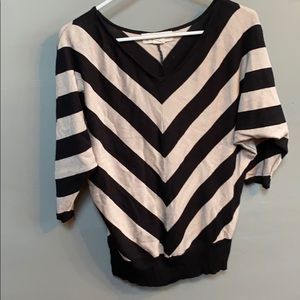 Chevron striped sweater ❤️3/$10 sale